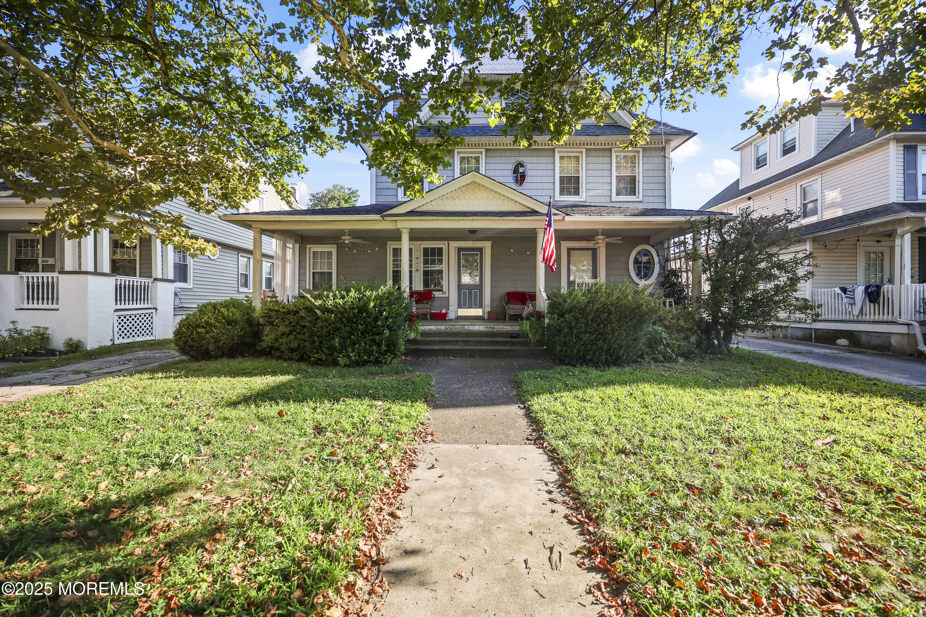 213 Lareine Avenue