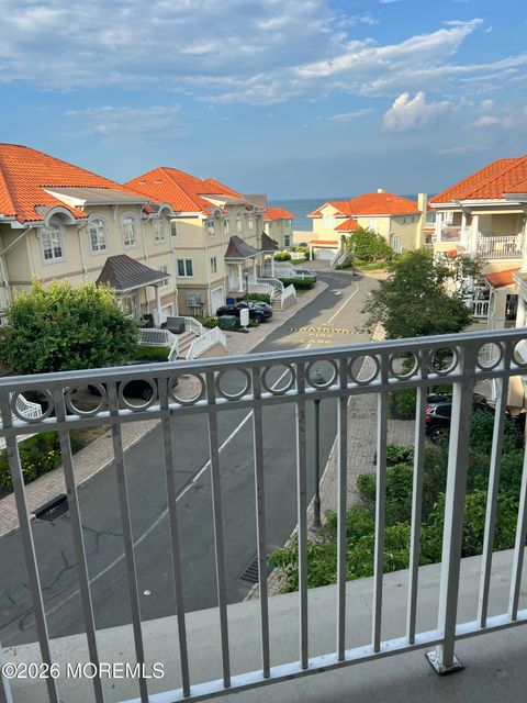 Townhouse For Rent - 121 Riviera Drive<br/> Monmouth County, Long Branch, NJ 07740