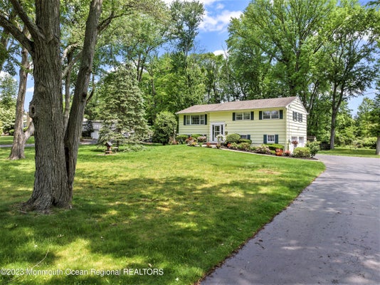 94 LEEDSVILLE DR, LINCROFT, NJ 07738 - Image d29f87fa9b5606de0694e2fa97b1b3de/4020936571