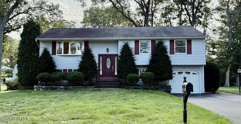 Photo of 2 Susanna Court, Toms River, NJ 08753 (MLS # 22530953)