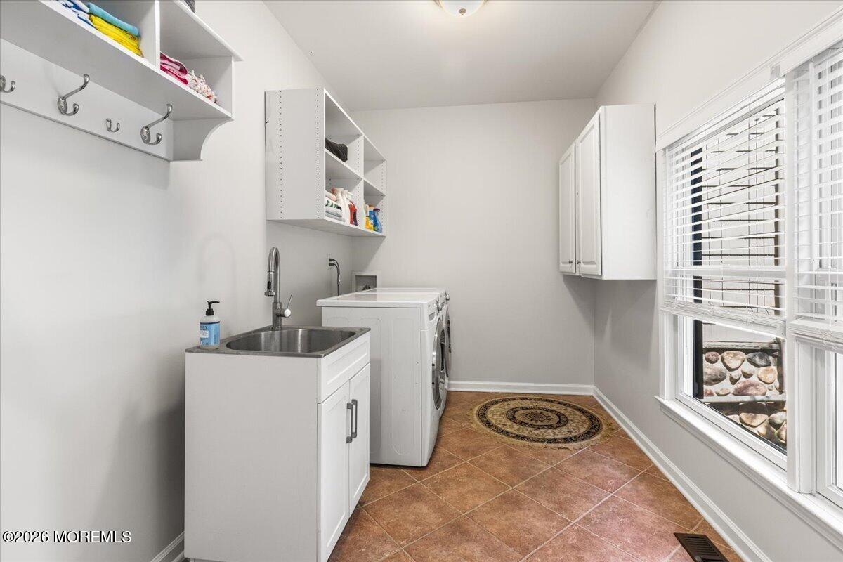 Millstone, New Jersey, 08510, United States, 5 Bedrooms Bedrooms, ,5 BathroomsBathrooms,Residential,Active,2041750