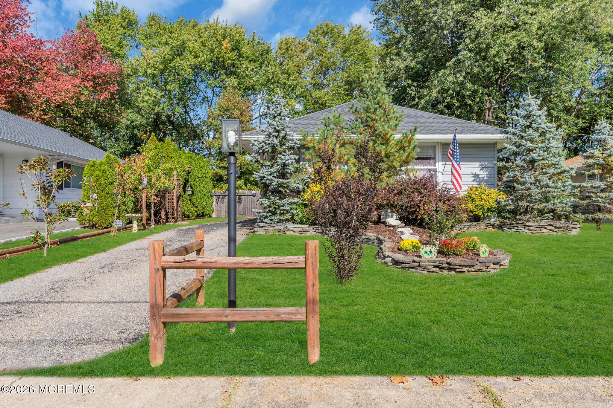 87 Niagara Drive