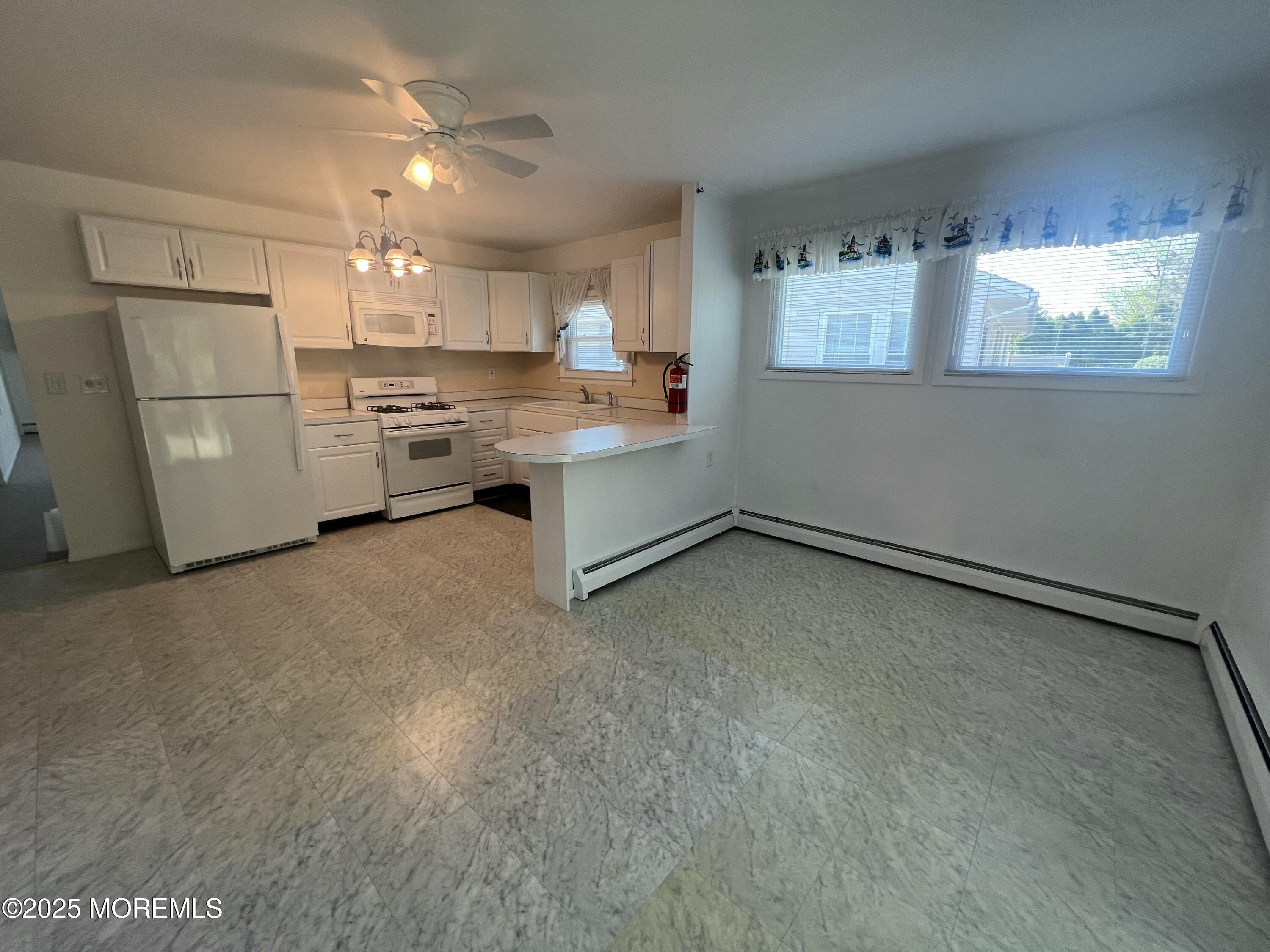 186 Charlotteville Drive, Toms River, New Jersey image 4