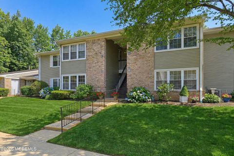 Condo For Sale - 52 Honeysuckle Lane #220<br/> Red Bank, NJ 07701