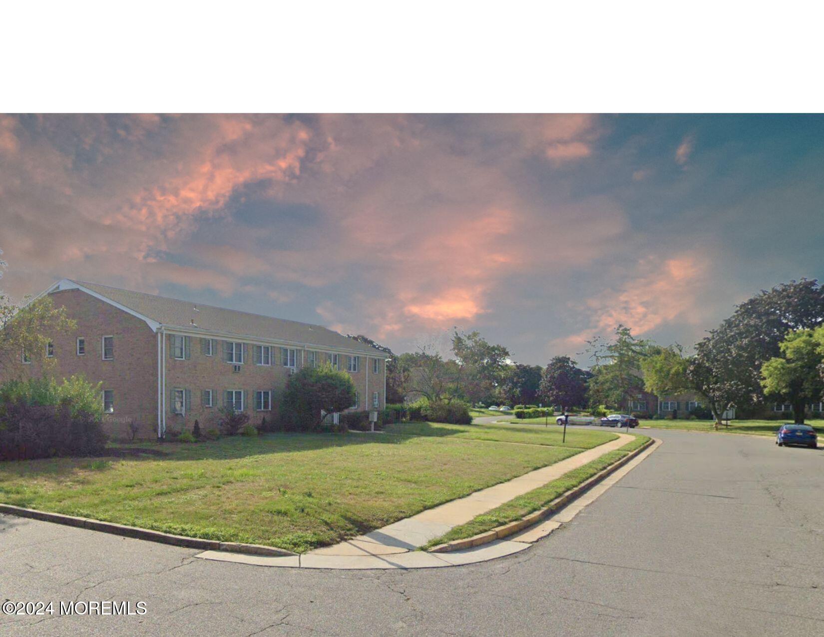 43 Manchester Court #E, Freehold, New Jersey image 2