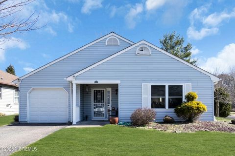 Homes For Sale - 1 Woodchuck Lane<br/> Brick, NJ 08724