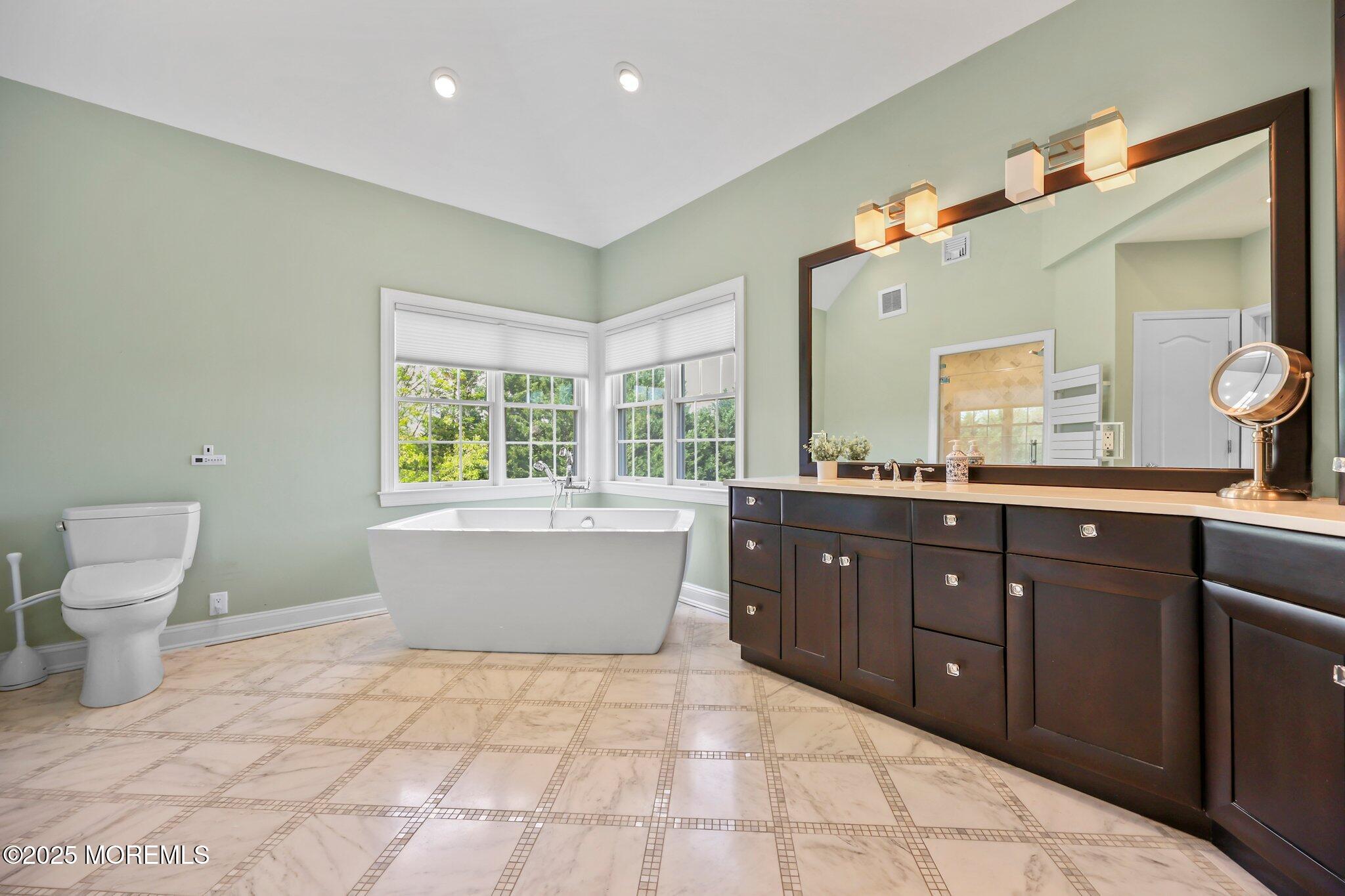 12 Ellery Place, Marlboro, New Jersey image 37