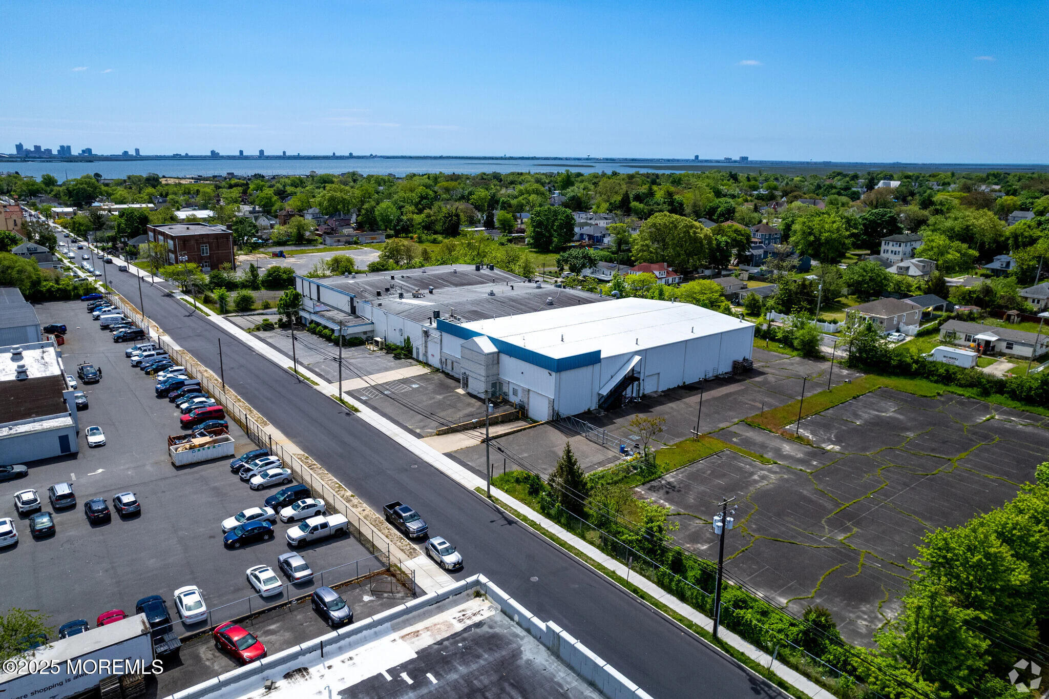 201 W Decatur Avenue