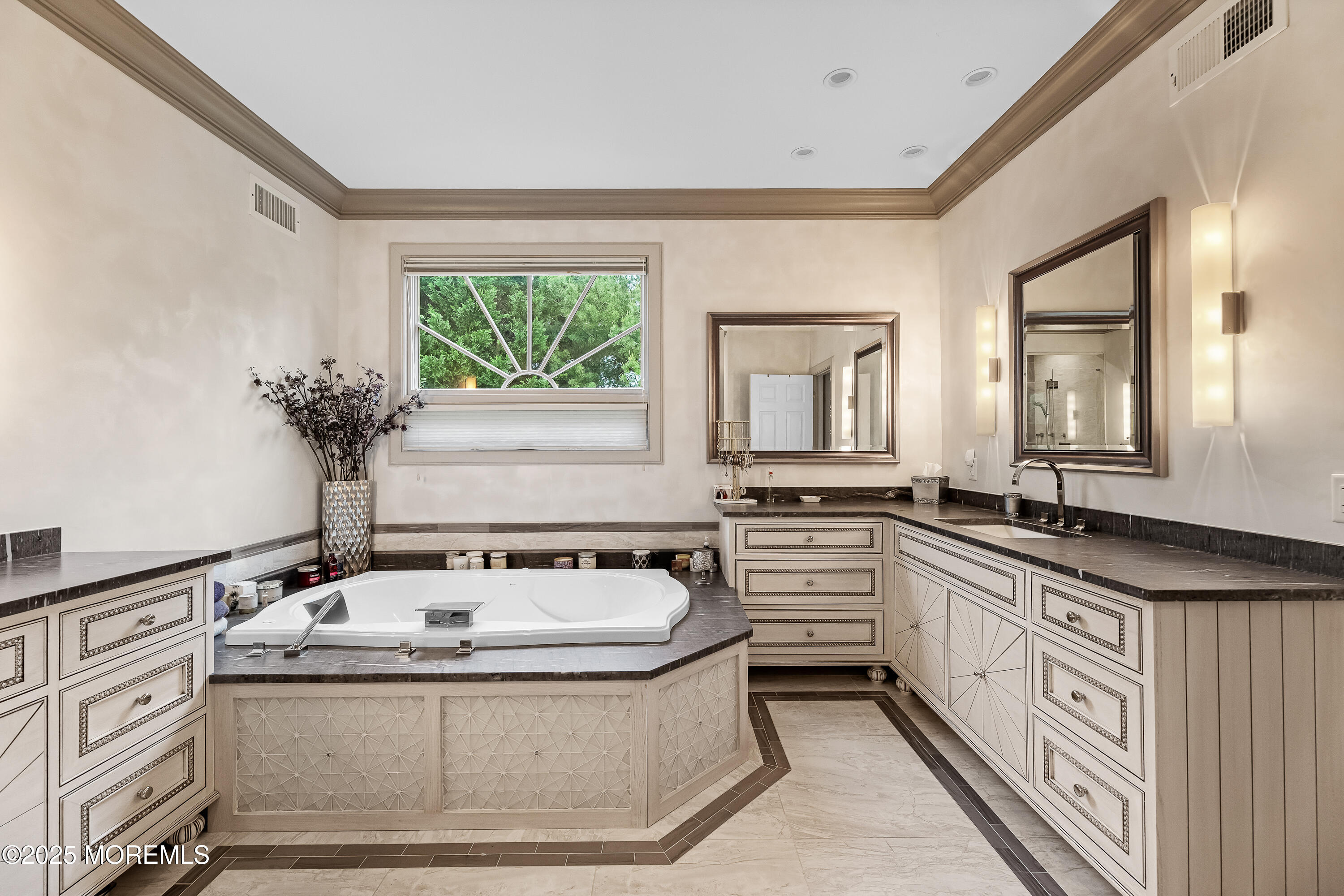61 E Parsonage Way, Manalapan, New Jersey image 28