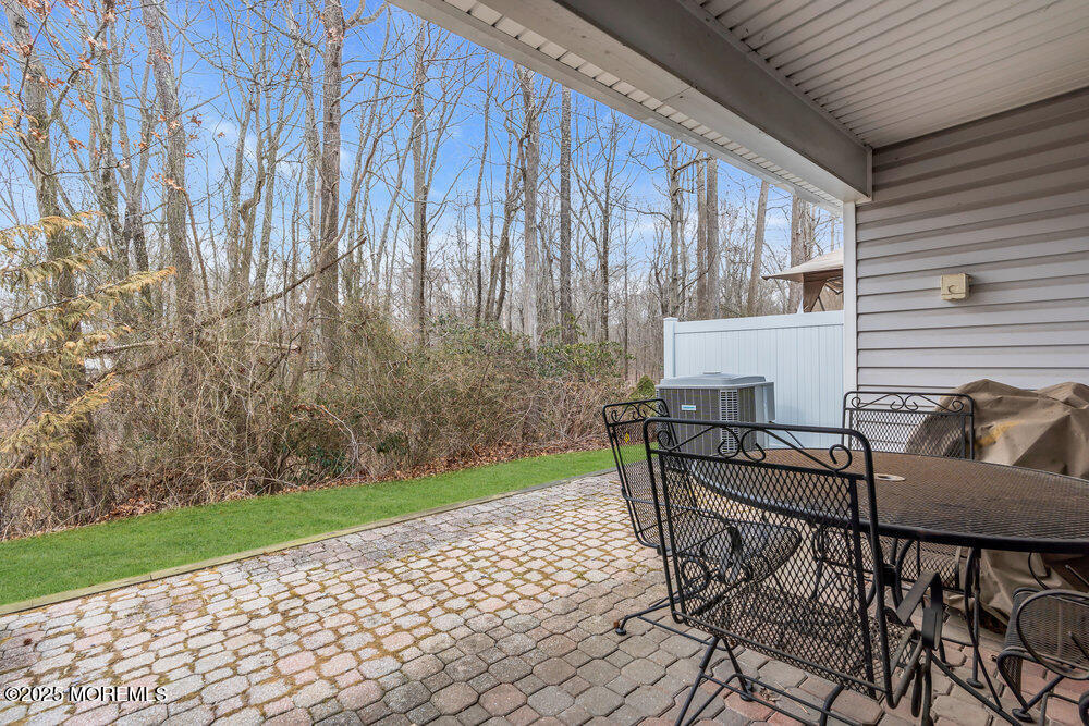 84 Foxwood Place, Morganville, New Jersey image 40