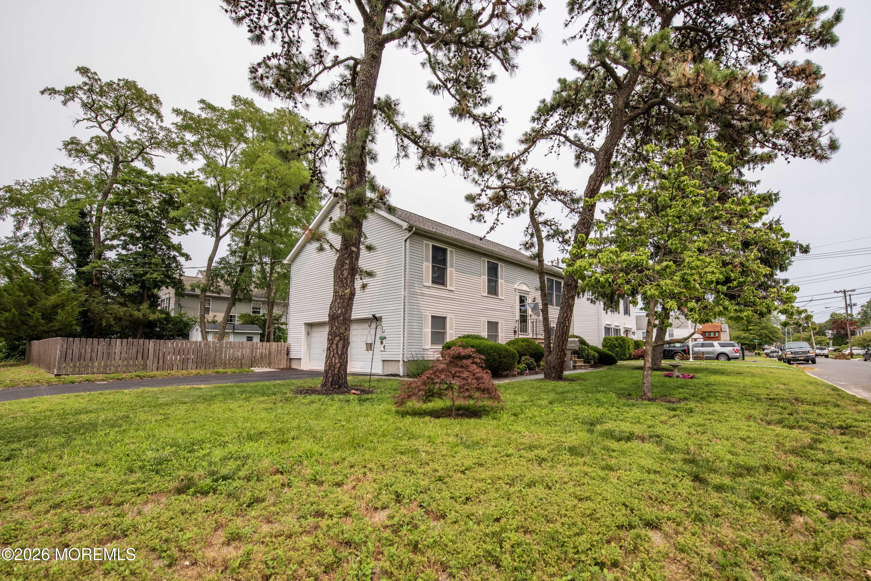 1162 Hilltop Drive