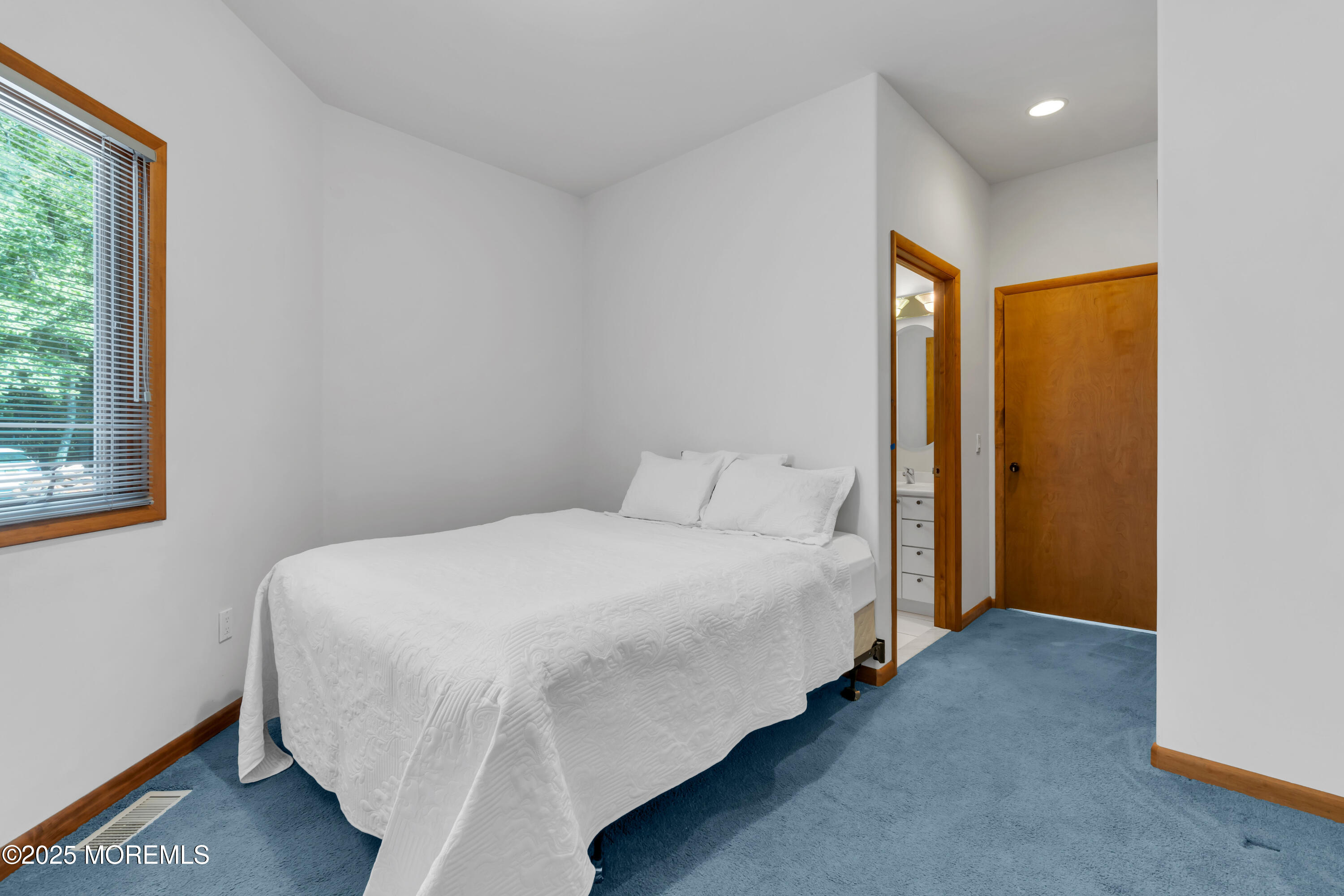207 Old Mill Road, Freehold, New Jersey image 37