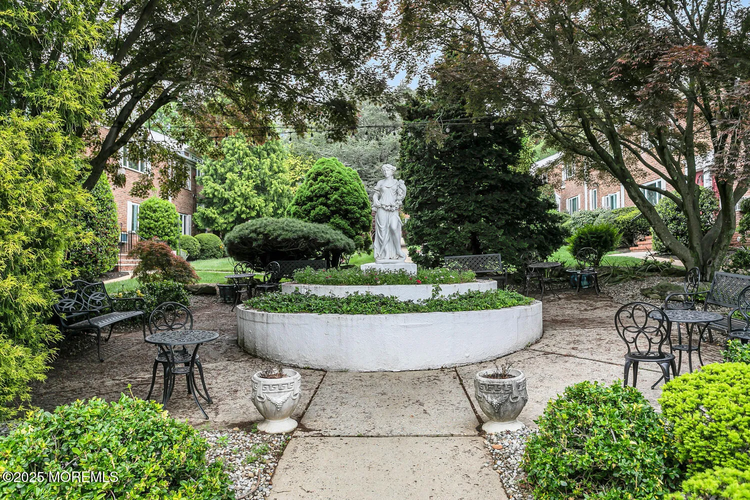 Red Bank, New Jersey 07701, United States, 2 Bedrooms Bedrooms, ,1 BathroomBathrooms,Residential,Pending,131073