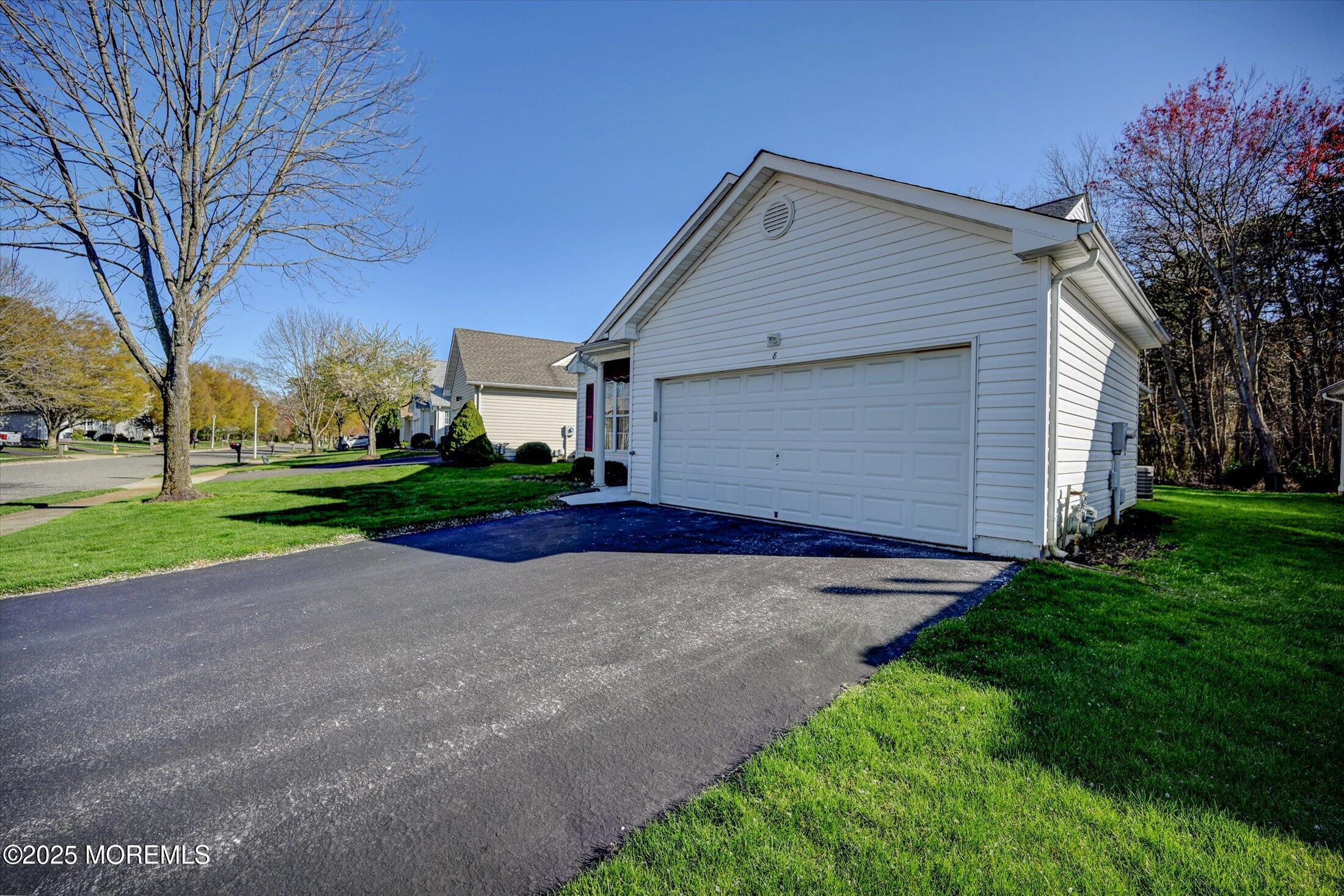 8 Orchid Lane, Brick, New Jersey image 25