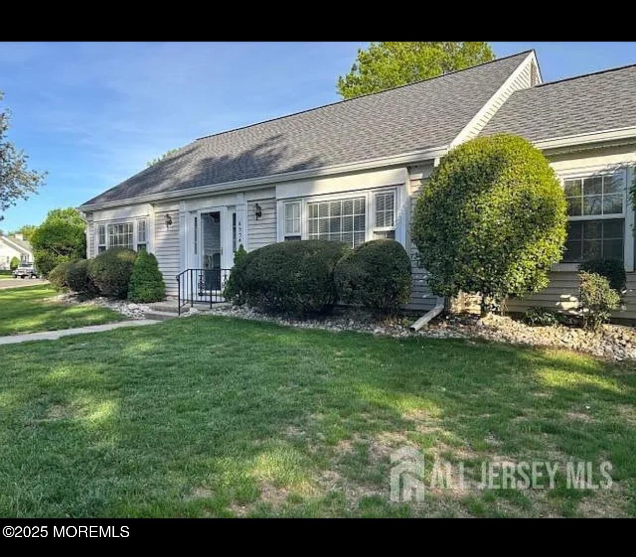 655 Yale Way #A, Monroe Township, New Jersey image 2