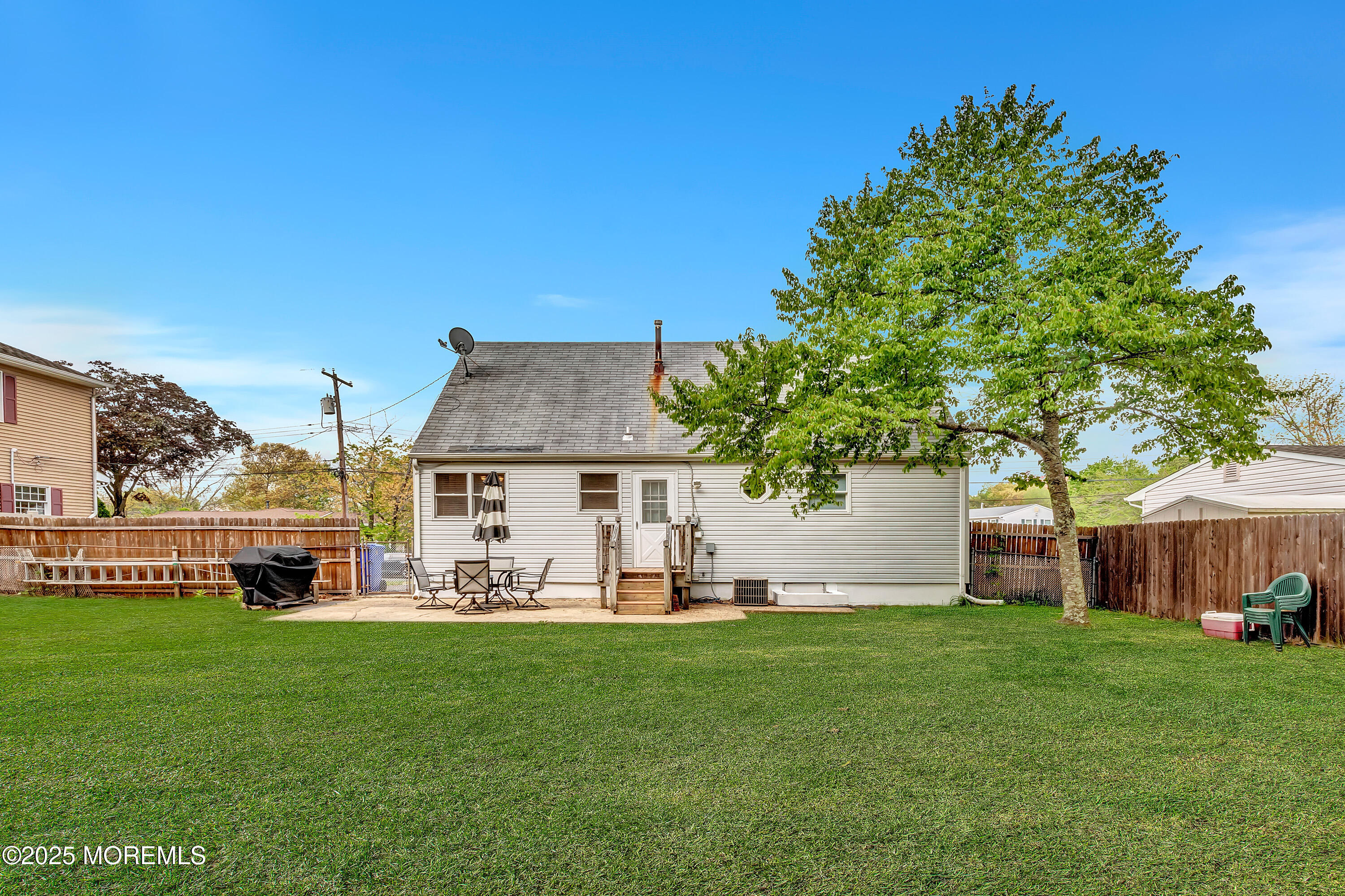 957 Harrison Road, Toms River, New Jersey image 2