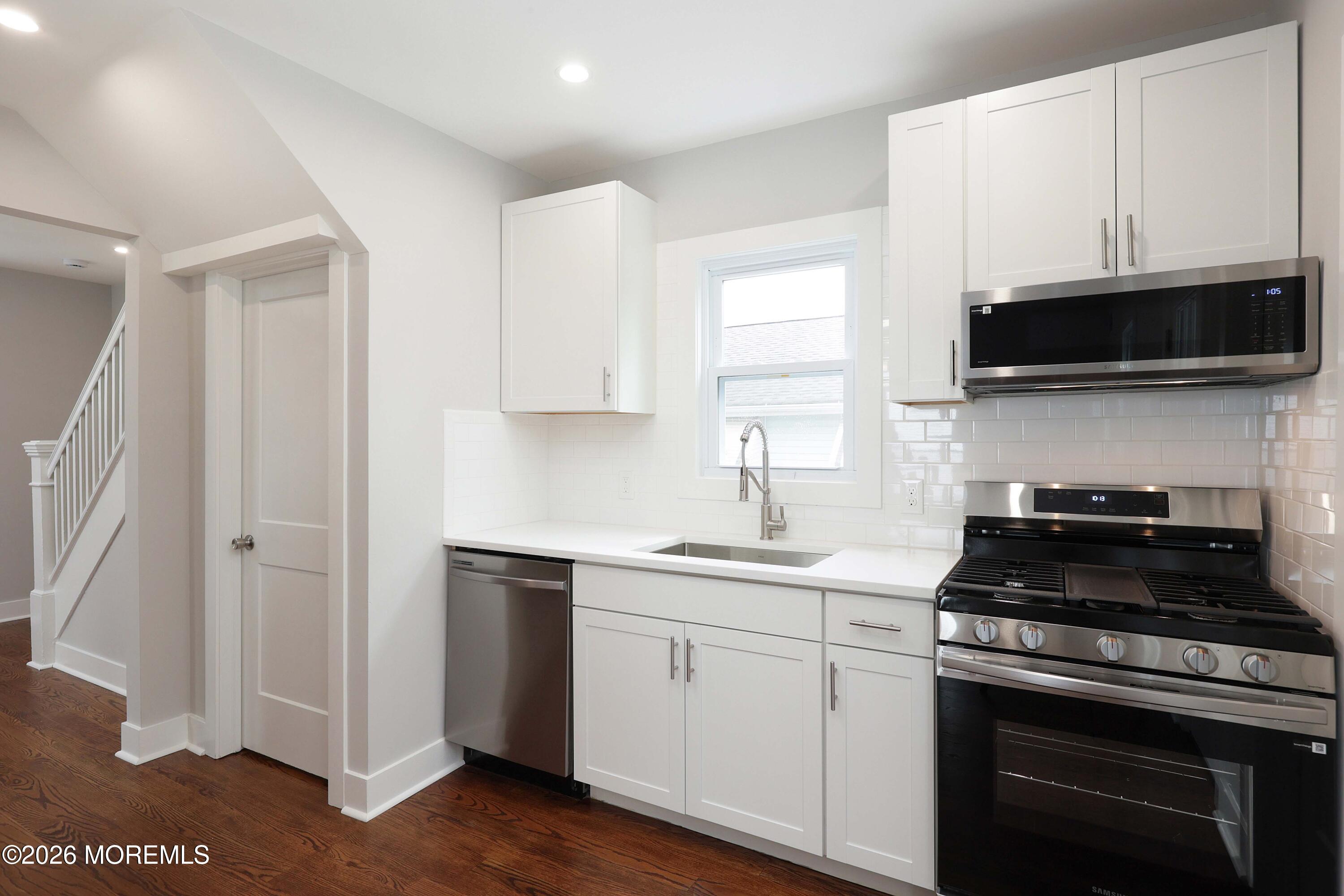 43 E Westside Avenue