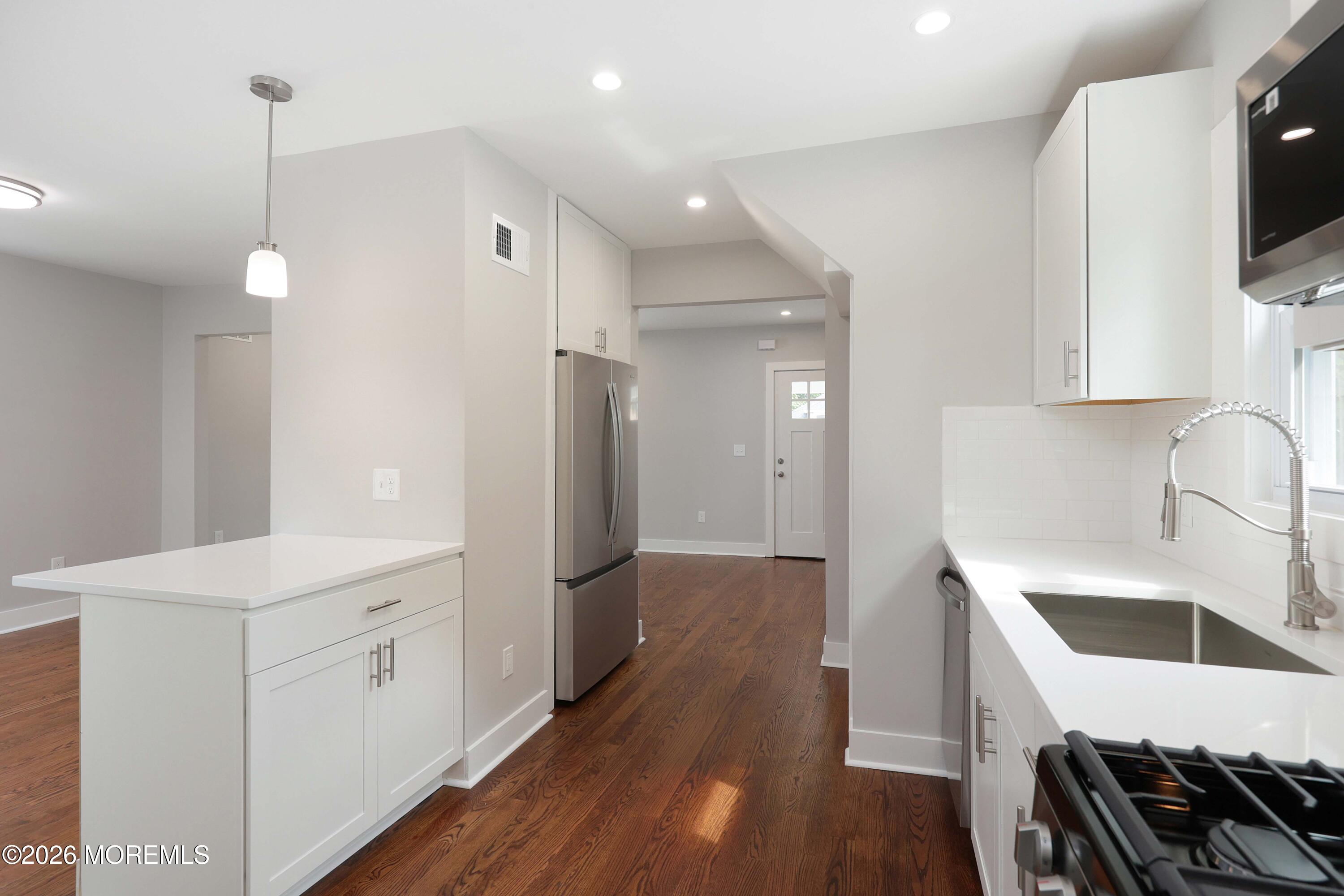 43 E Westside Avenue