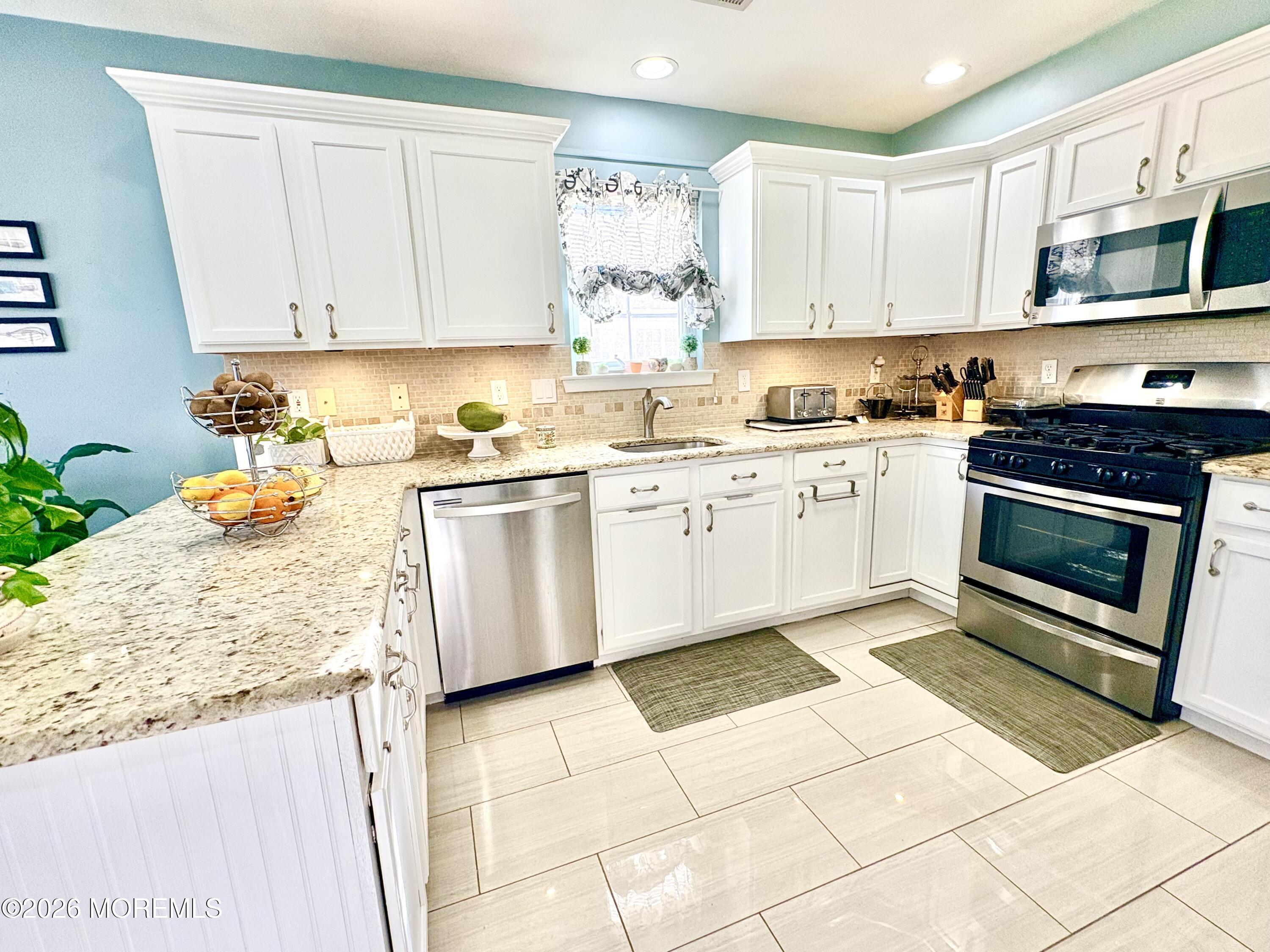 16 Round Valley Court