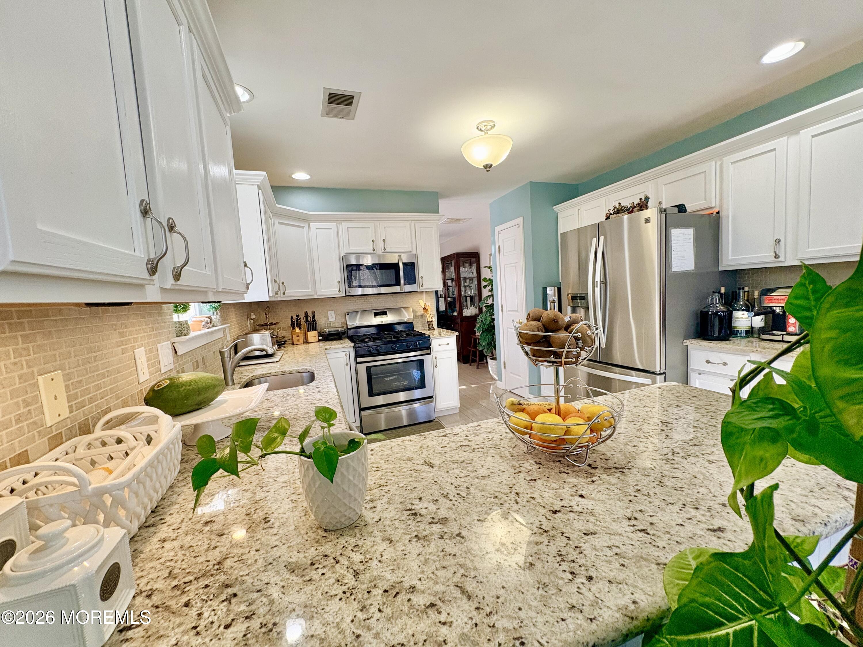 16 Round Valley Court