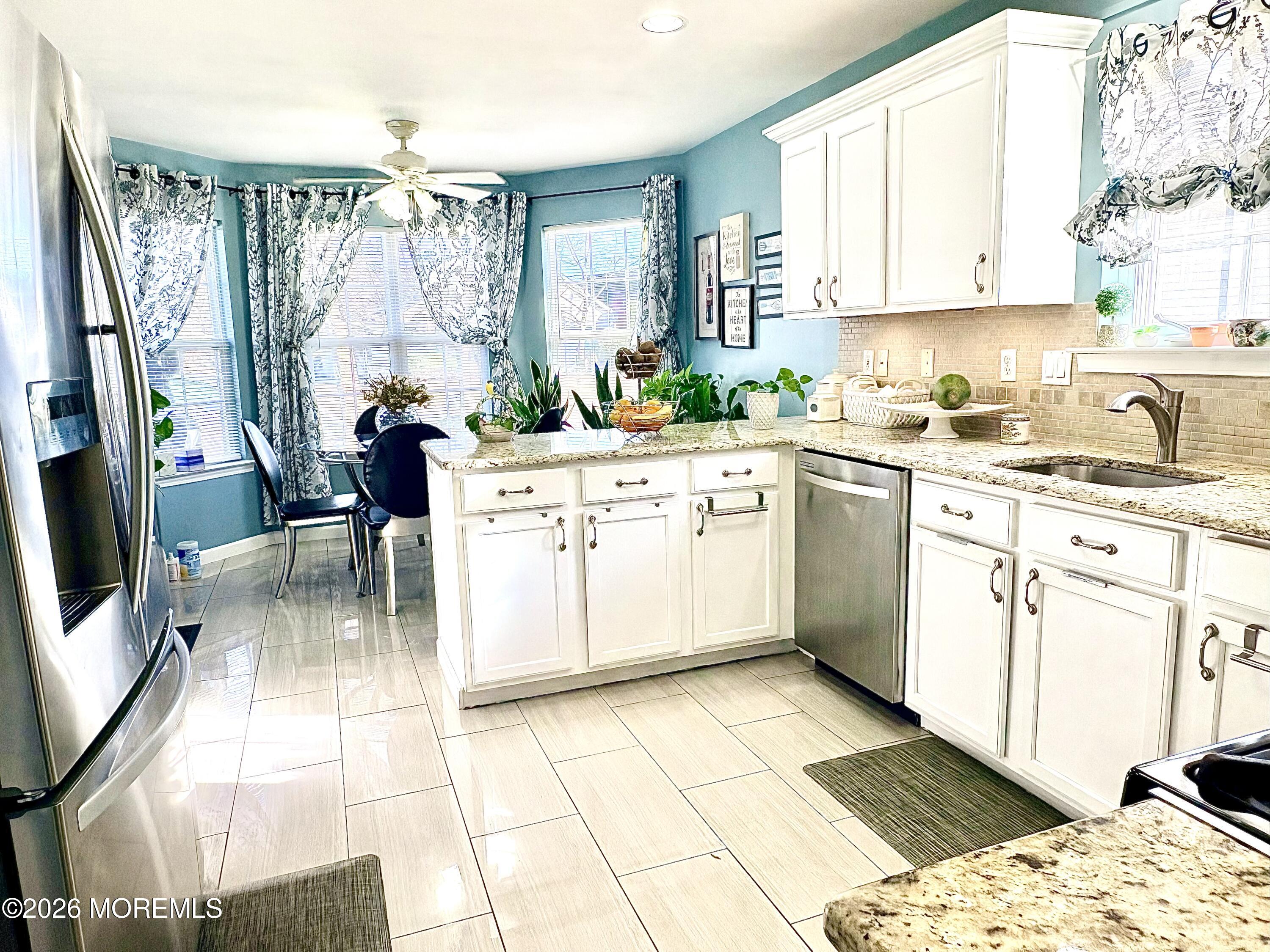 16 Round Valley Court