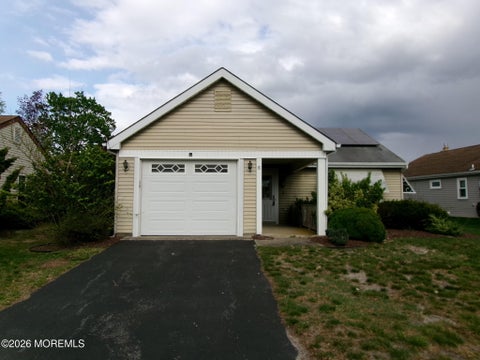Homes For Sale - 6 Harrow Place<br/> Manchester, NJ 08759