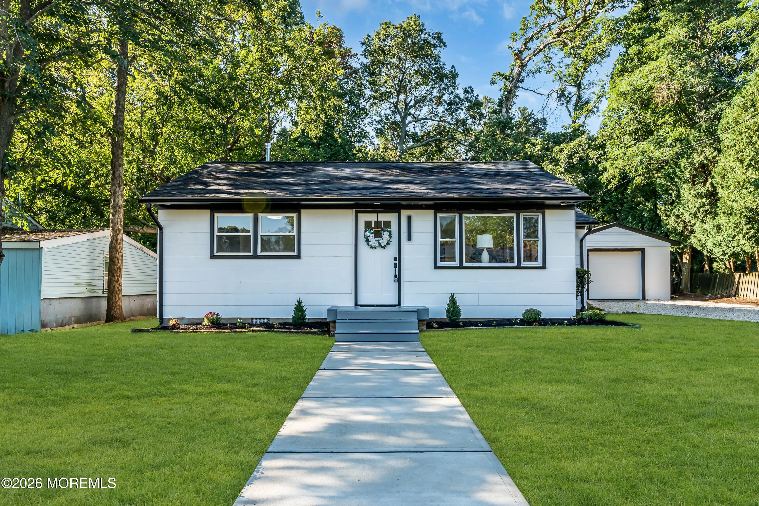 18 Anchorage Boulevard