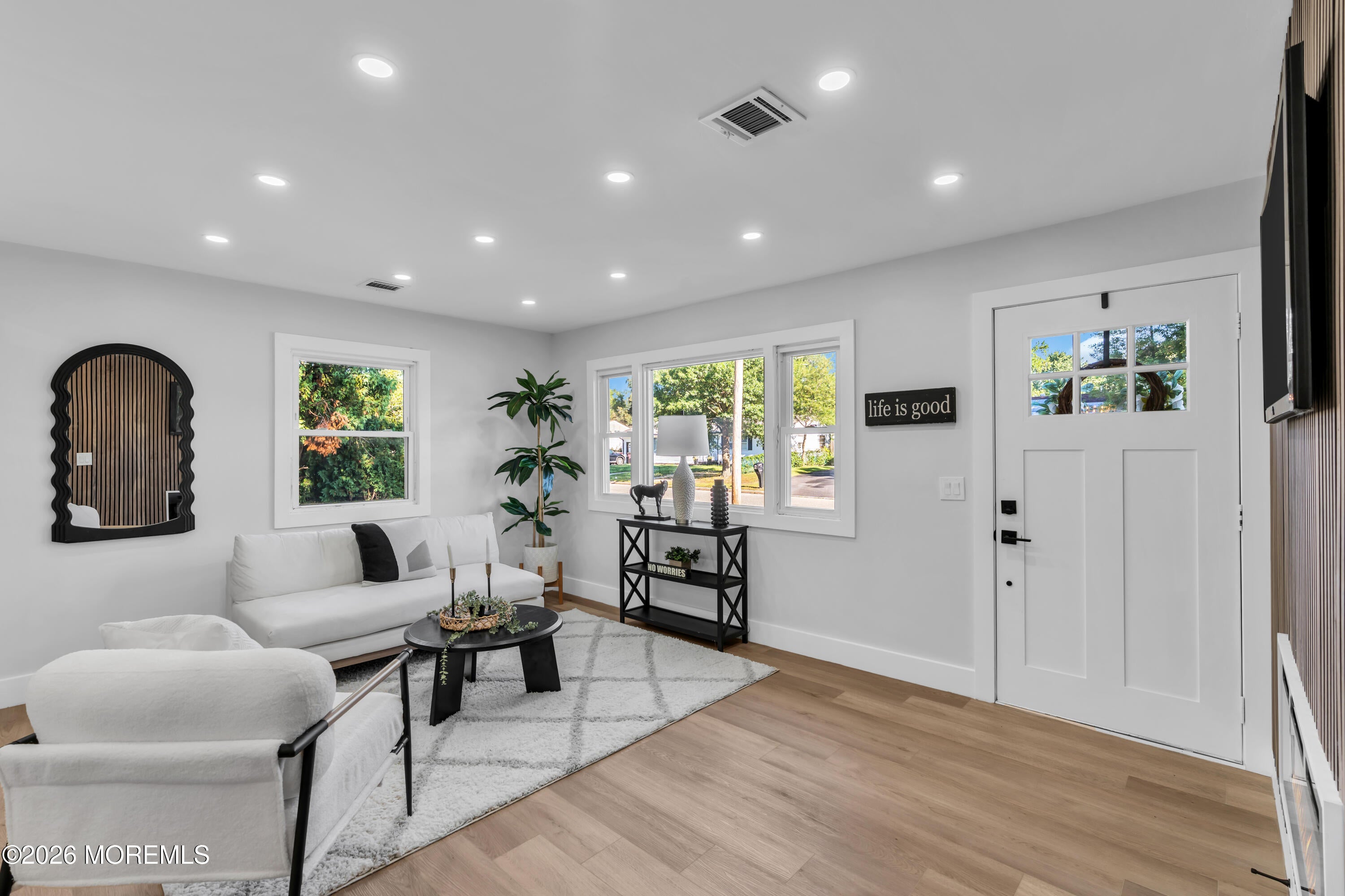 18 Anchorage Boulevard