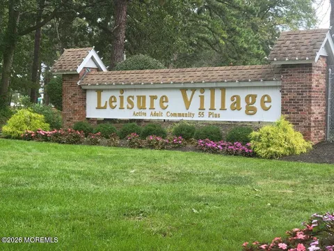 MLS: 22605047