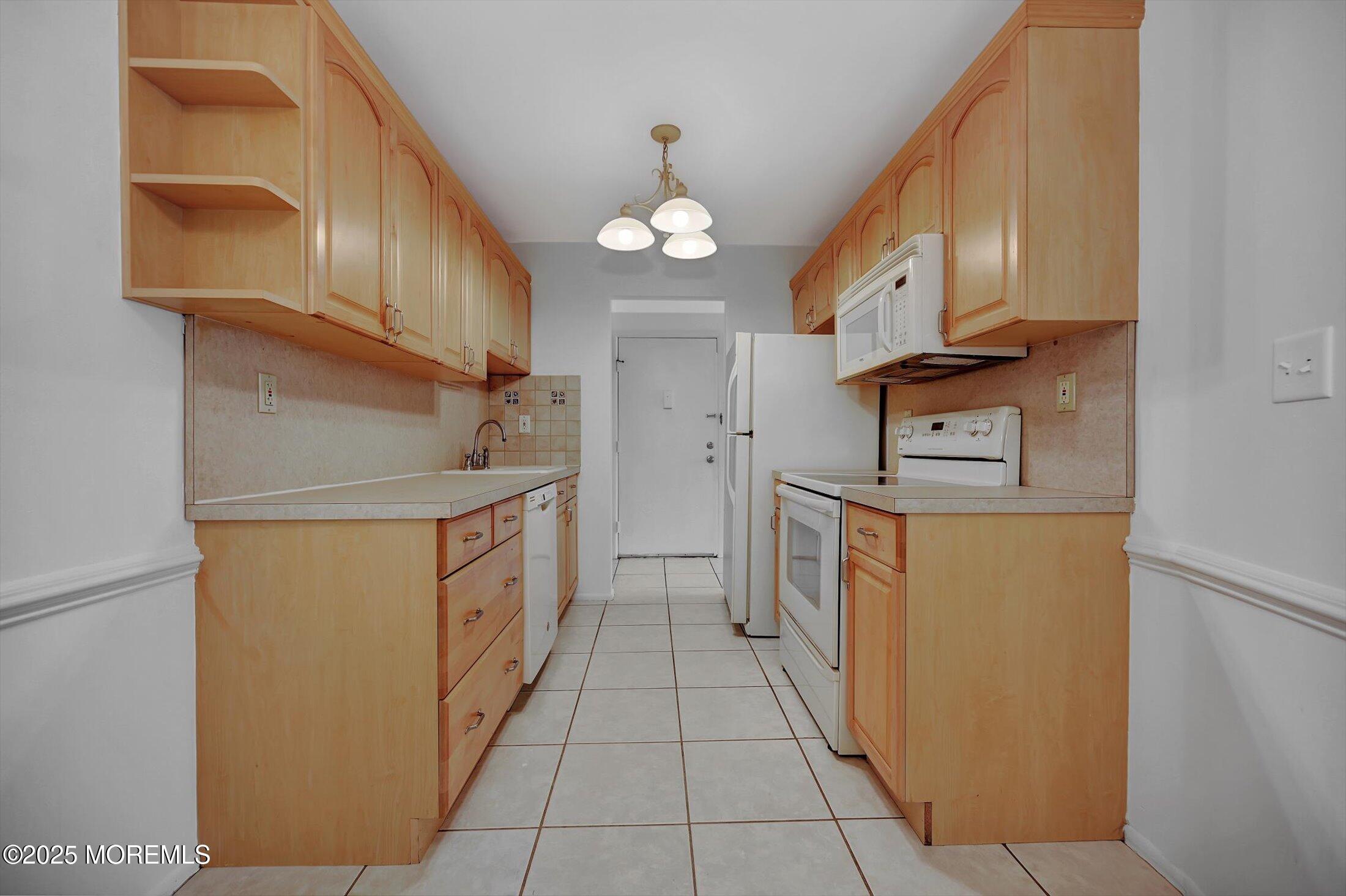 166 Cross Slope Court #D, Manalapan, New Jersey image 10