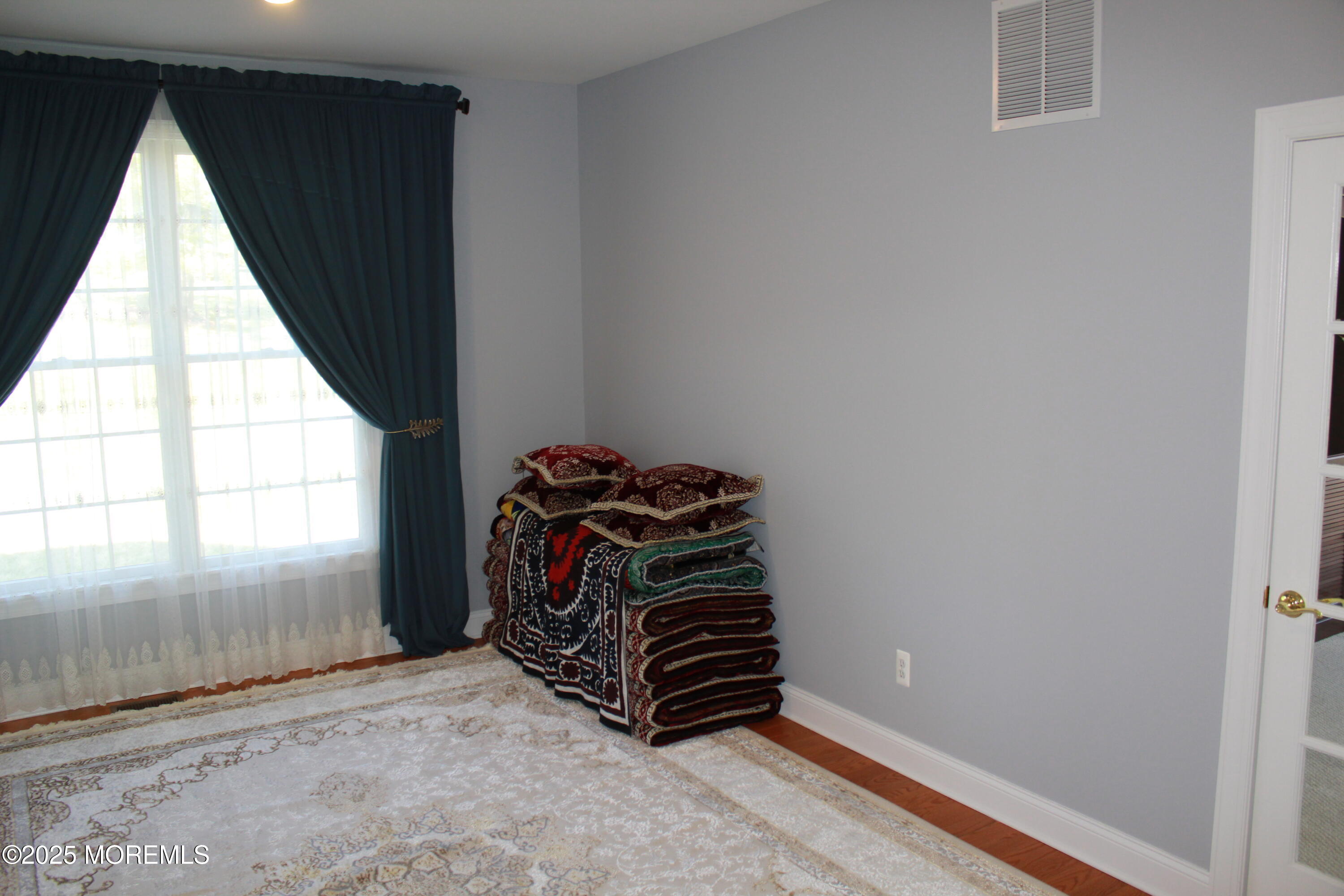 2 Lecarre Drive, Marlboro, New Jersey image 11
