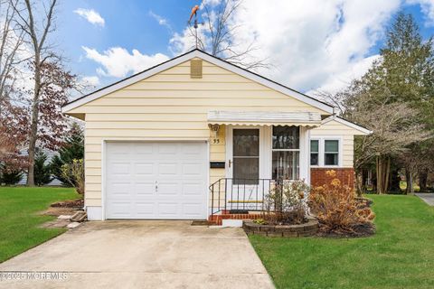 33 Gardenia Way Toms River NJ 08755