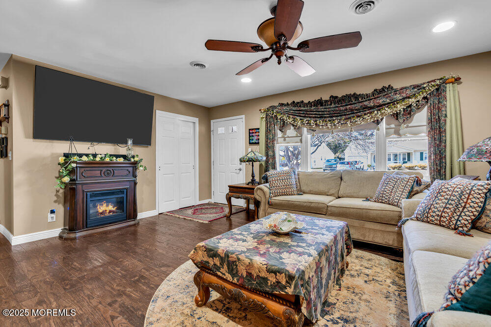 72 Millbrook Drive, Toms River, New Jersey image 10