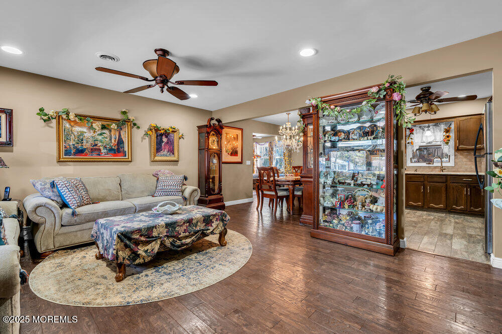 72 Millbrook Drive, Toms River, New Jersey image 11