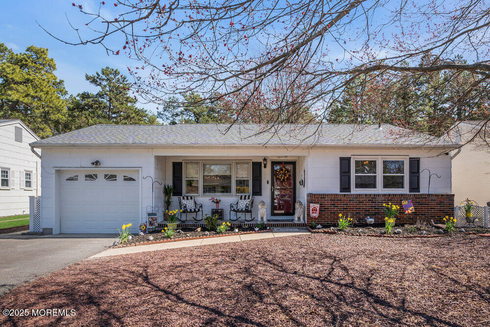72 Millbrook Drive, Toms River, New Jersey image 1