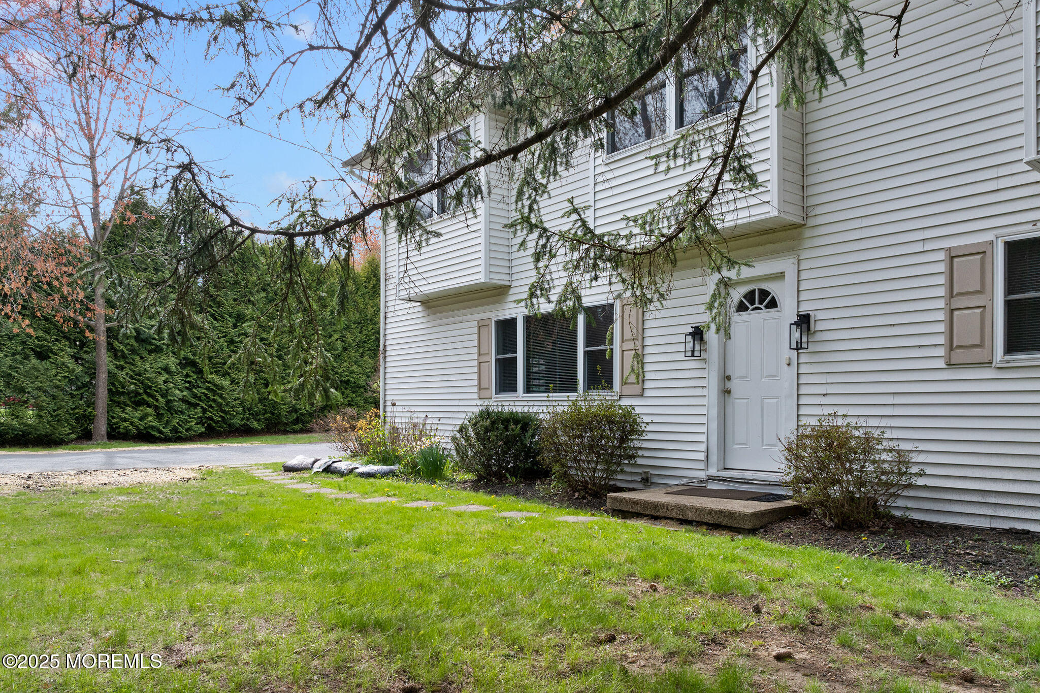1742 Old Trenton Road, Princeton Junction, New Jersey image 2