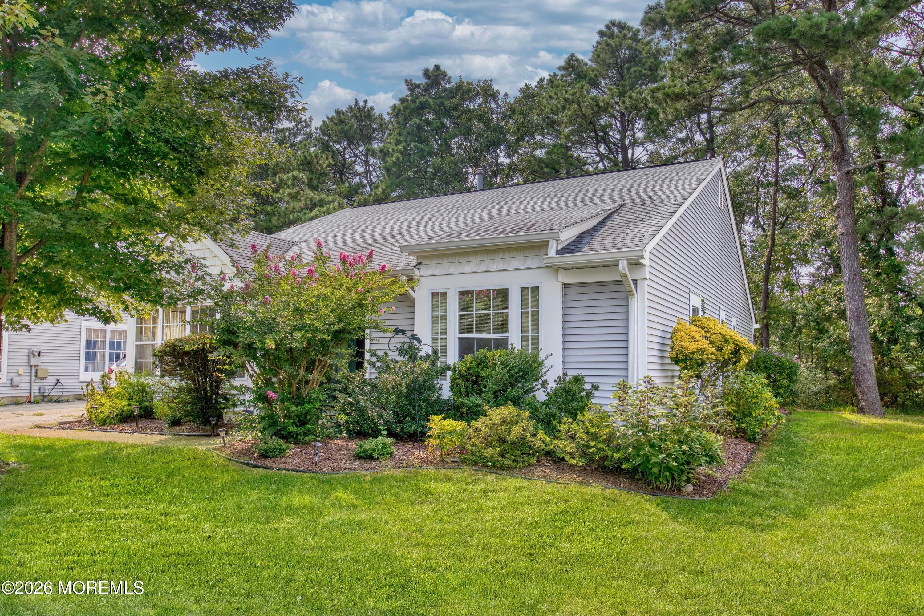 1207B Thornbury Lane