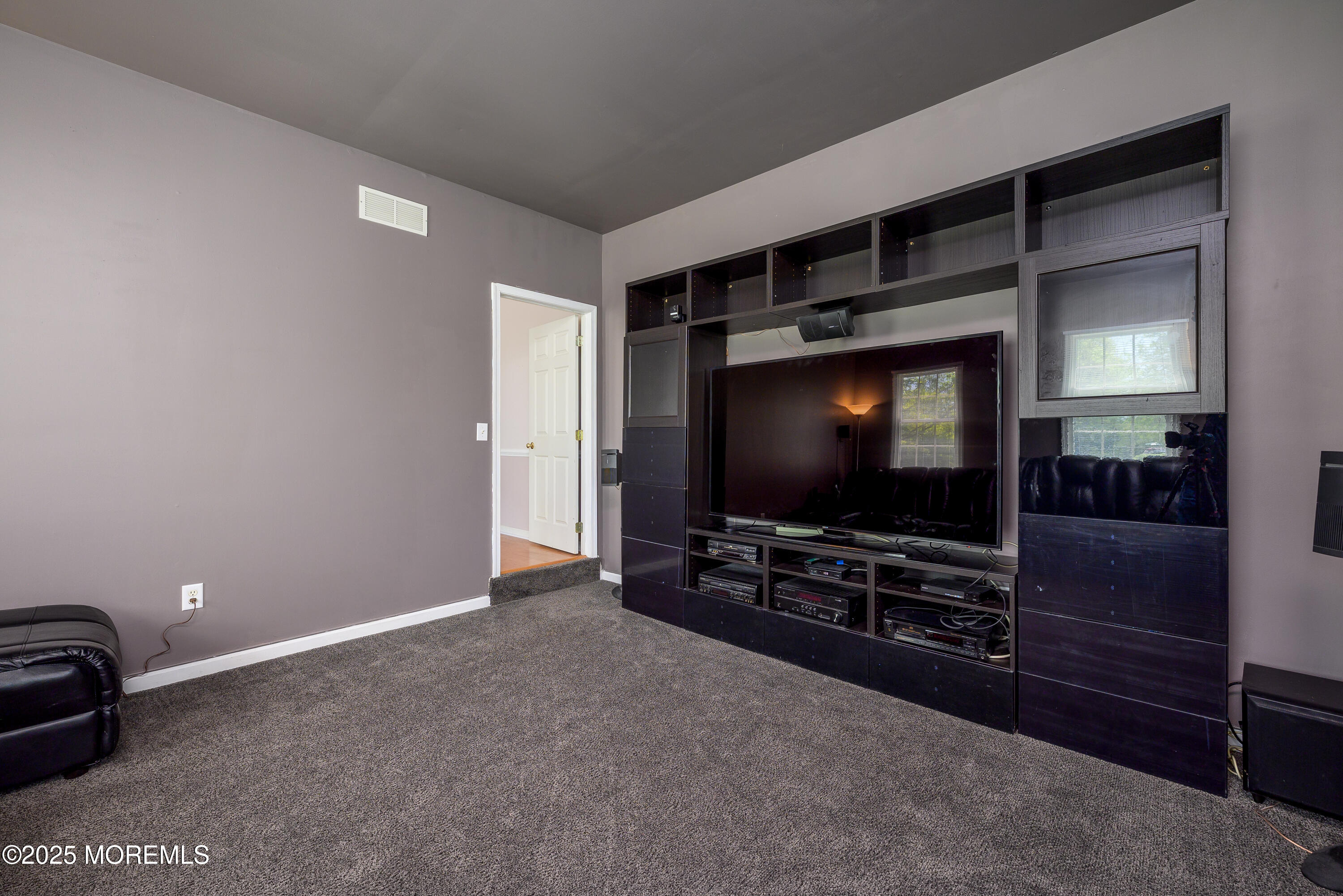 291 Round Hill Drive, Freehold, New Jersey image 22