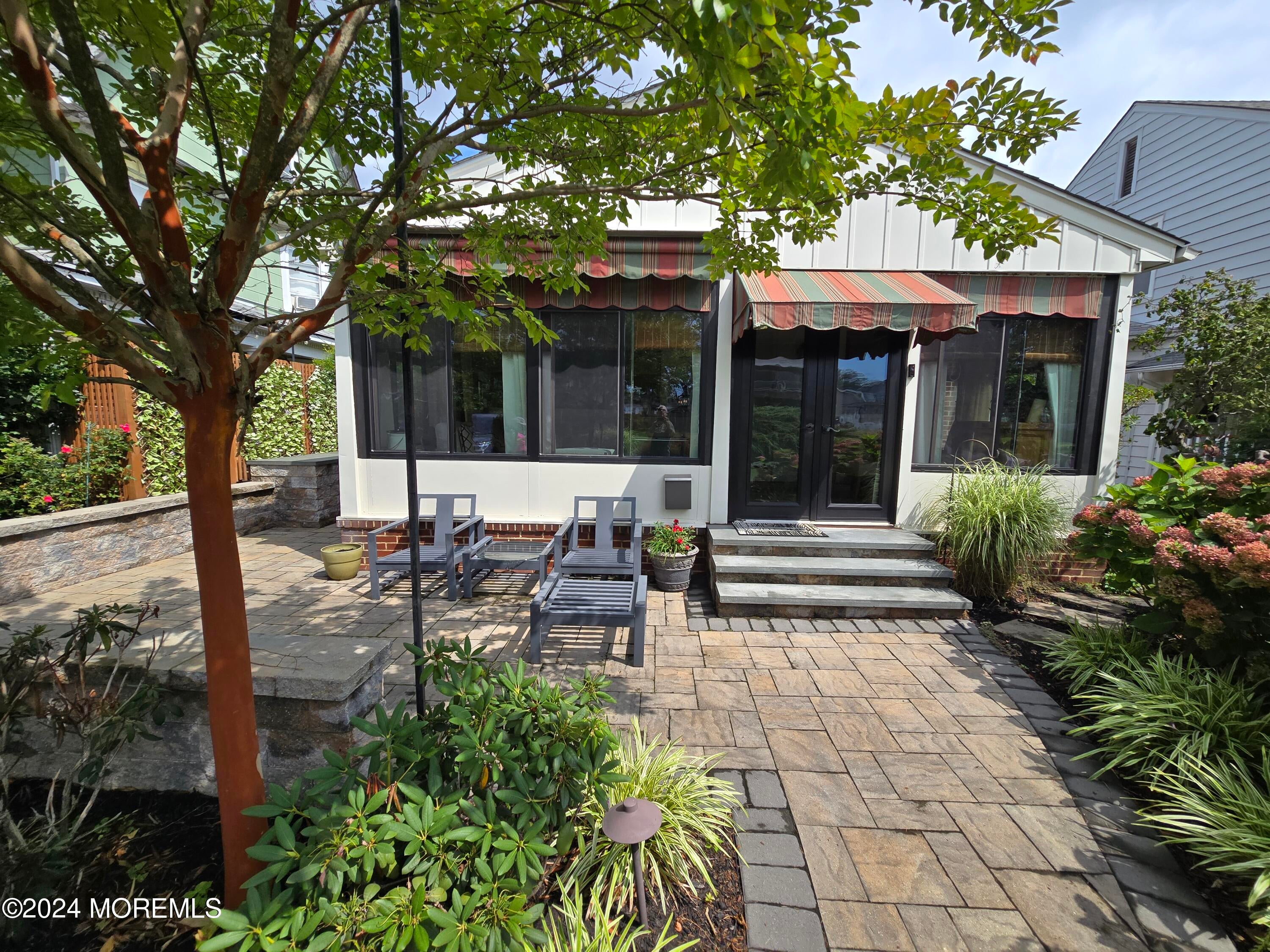216 5th Avenue