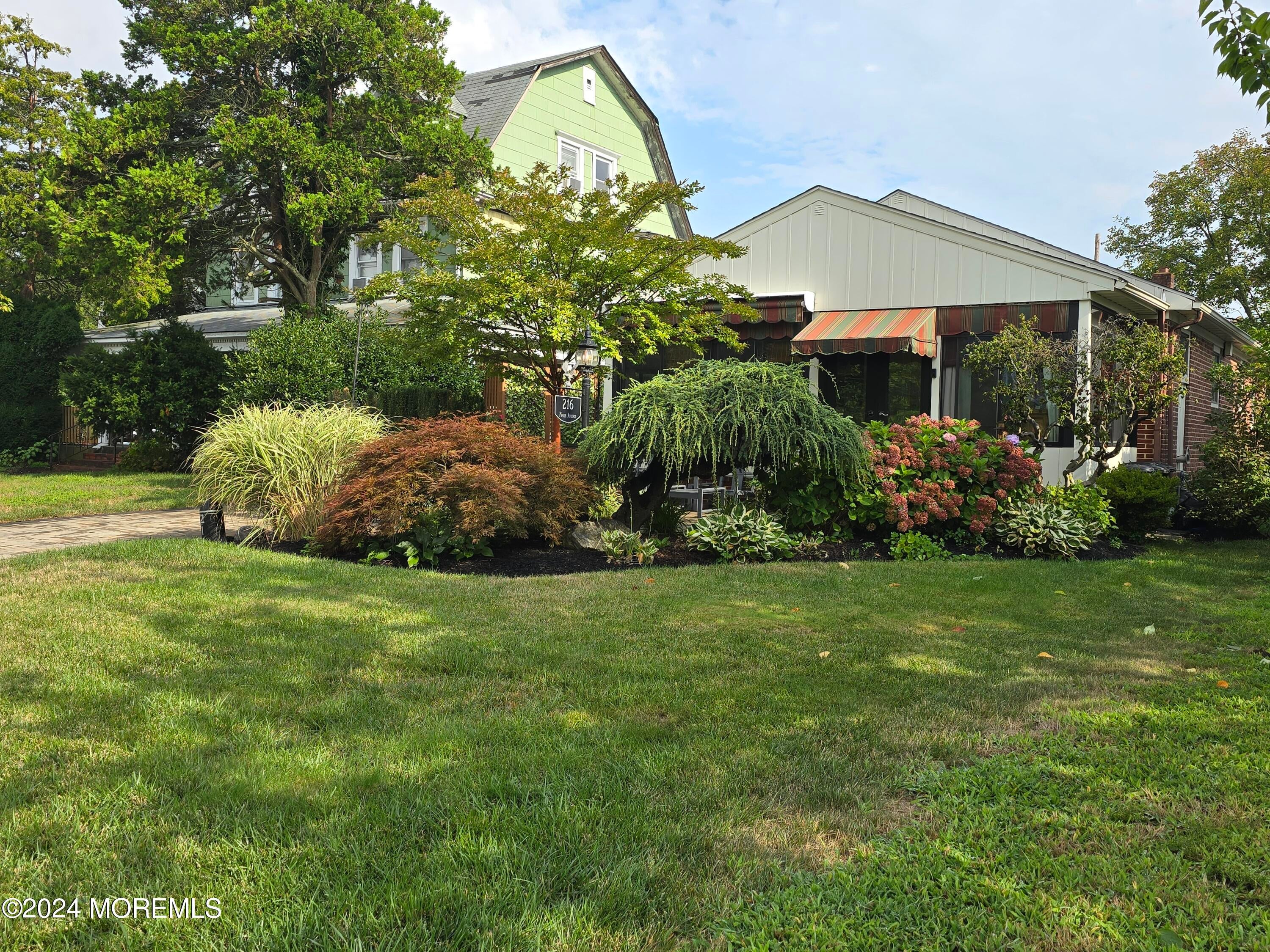 216 5th Avenue