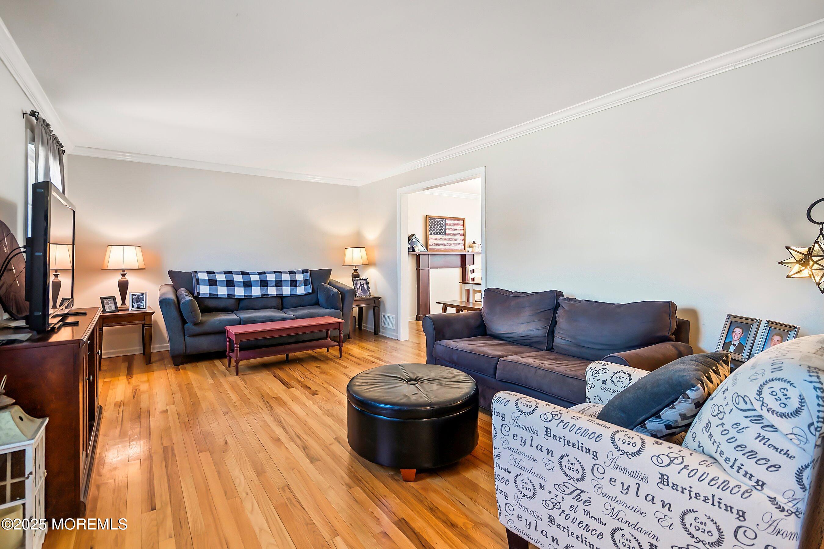 1027 Hillcrest Drive, Branchburg, New Jersey image 14