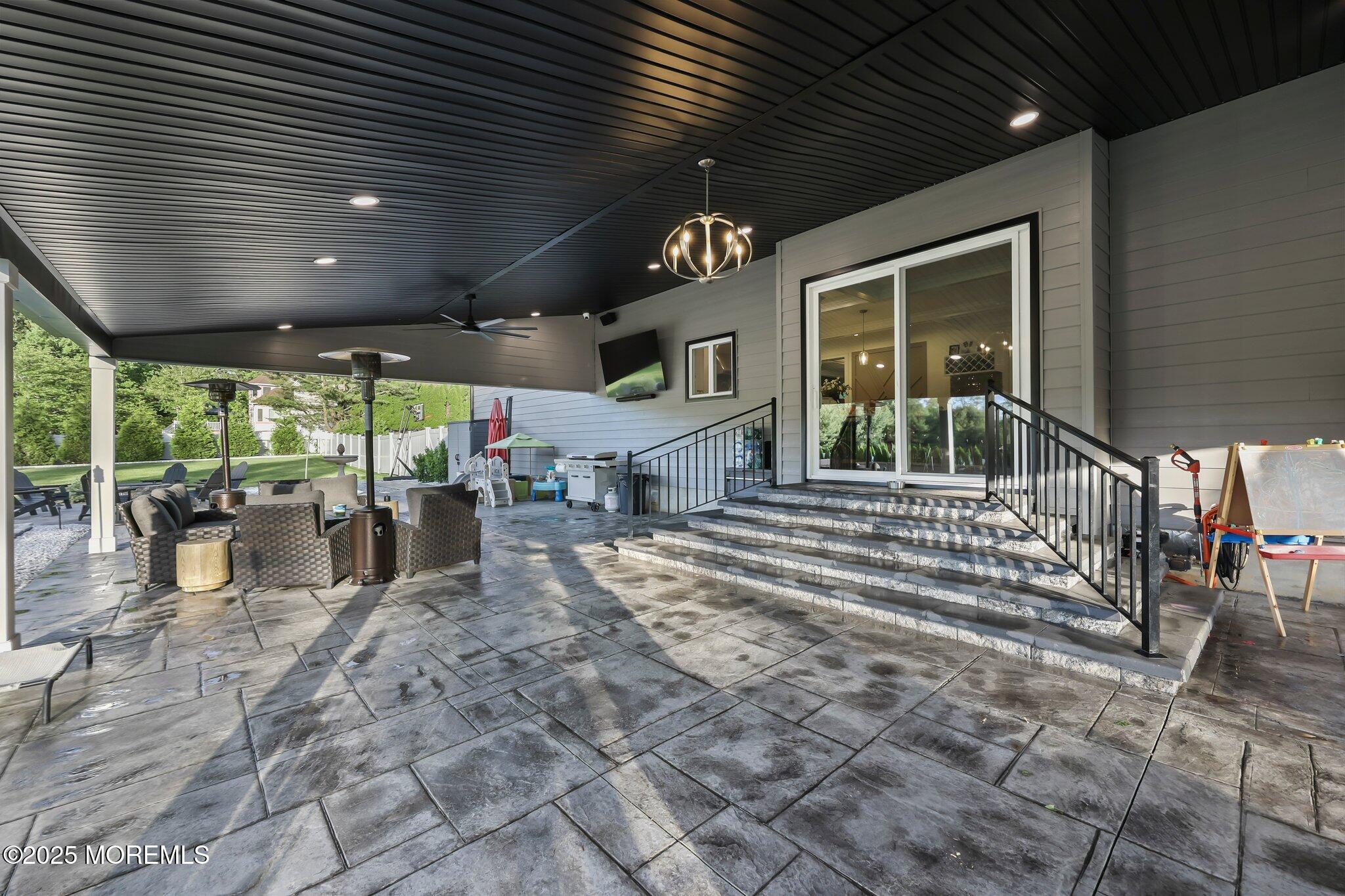 489 E Freehold Road, Freehold, New Jersey image 32