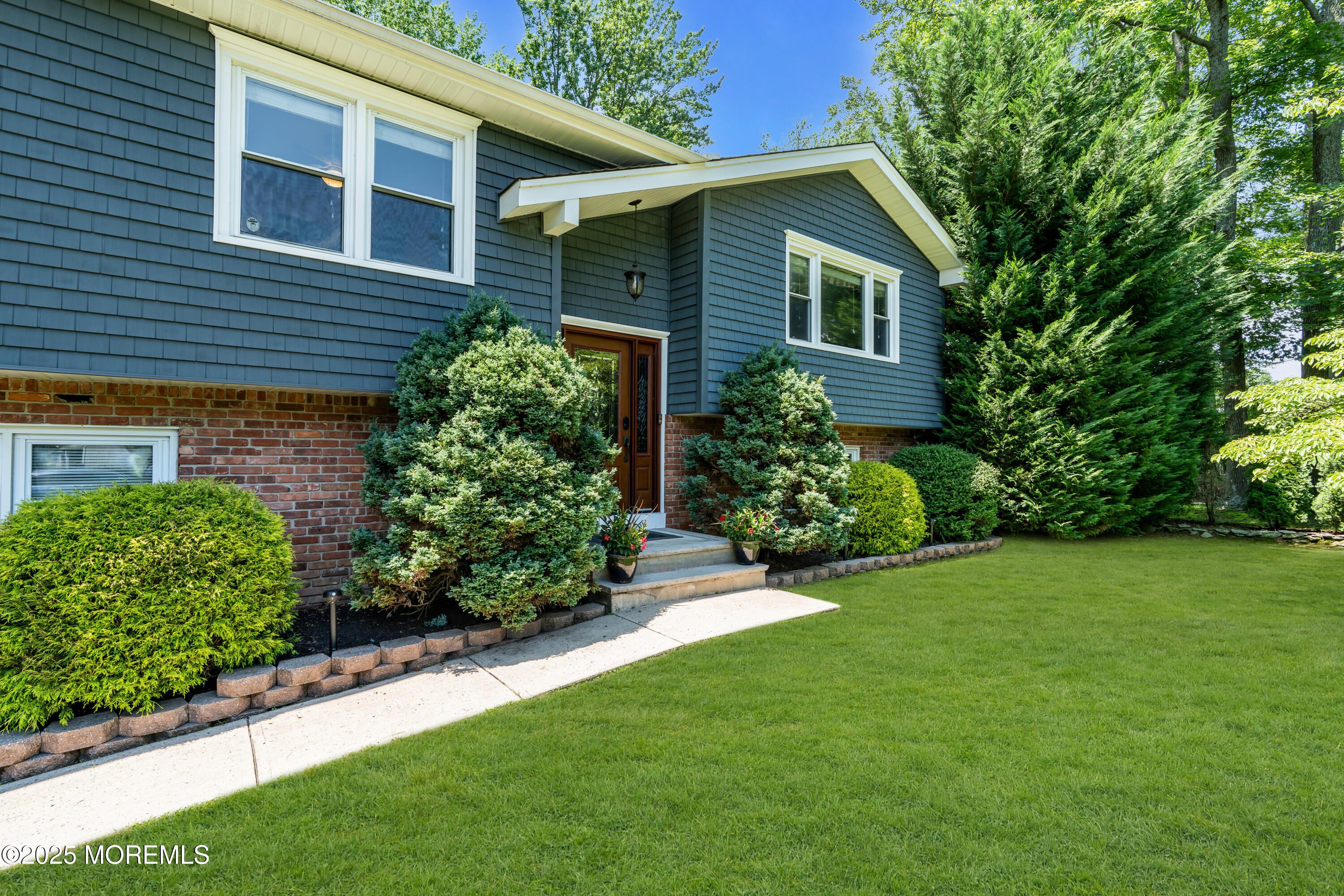 1617 Doris Street