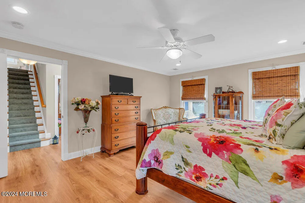 Monmouth Beach, New Jersey 07750, United States, 5 Bedrooms Bedrooms, ,4 BathroomsBathrooms,Residential,Active,99988