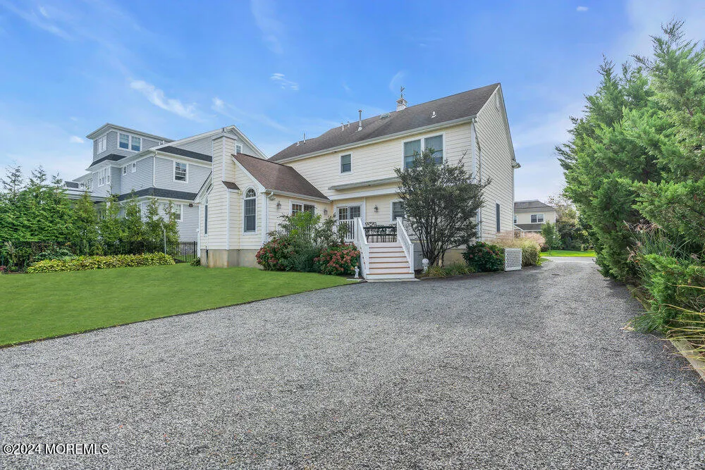 Monmouth Beach, New Jersey 07750, United States, 5 Bedrooms Bedrooms, ,4 BathroomsBathrooms,Residential,Active,99988