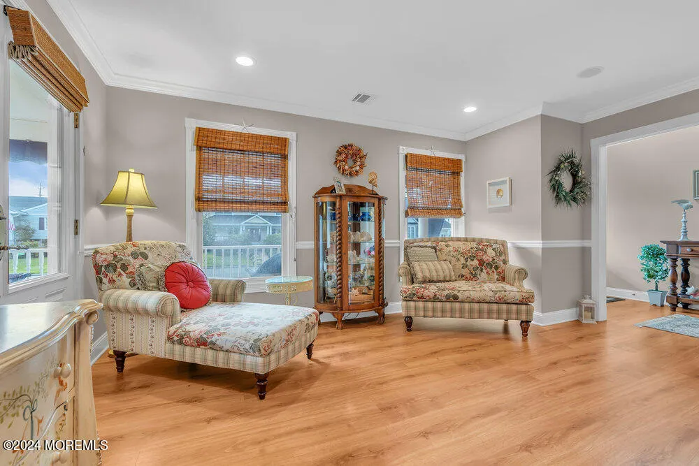 Monmouth Beach, New Jersey 07750, United States, 5 Bedrooms Bedrooms, ,4 BathroomsBathrooms,Residential,Active,99988