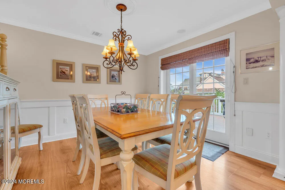 Monmouth Beach, New Jersey 07750, United States, 5 Bedrooms Bedrooms, ,4 BathroomsBathrooms,Residential,Active,99988