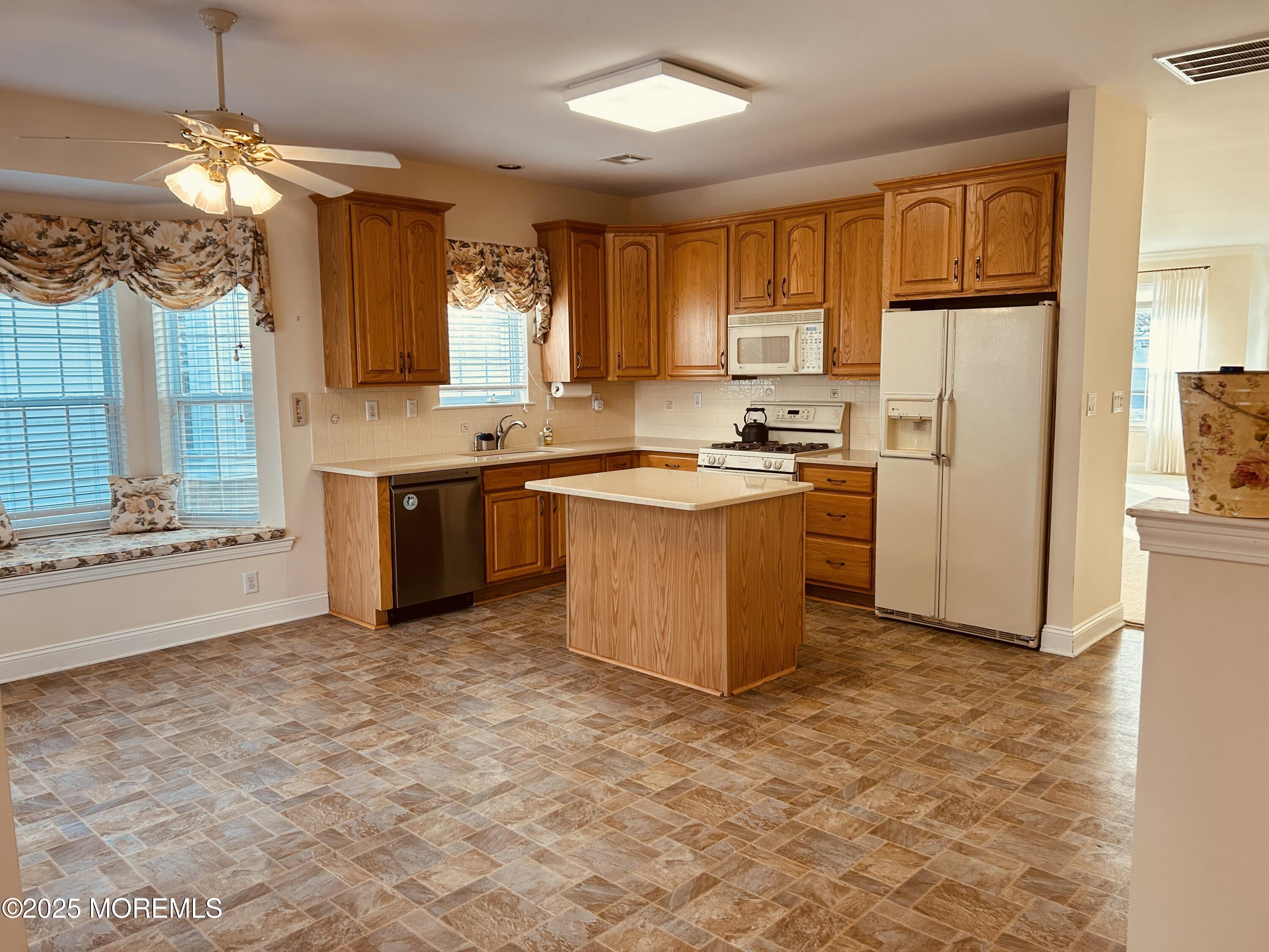 12 Hyacinth Court, Holmdel, New Jersey image 5