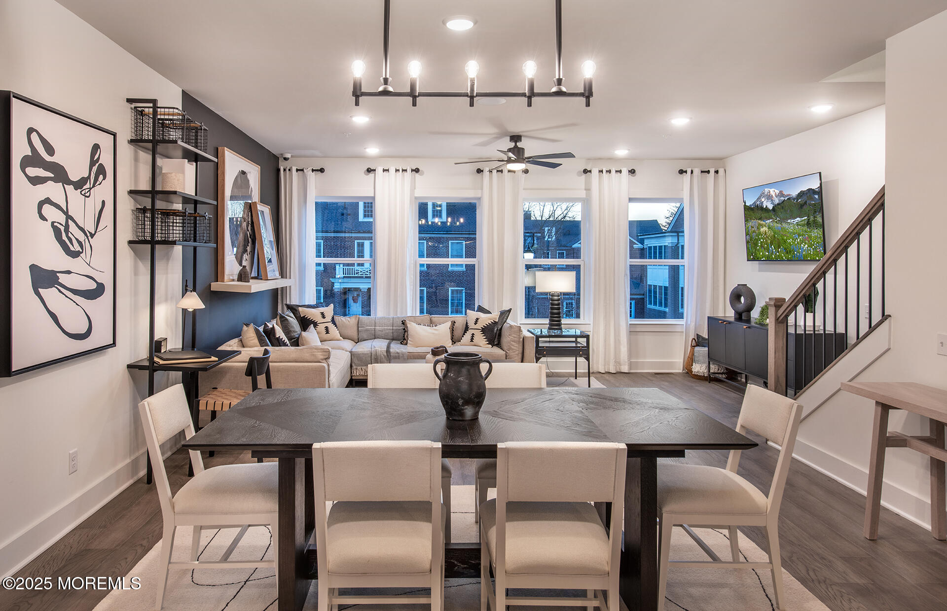 12 Barton Avenue