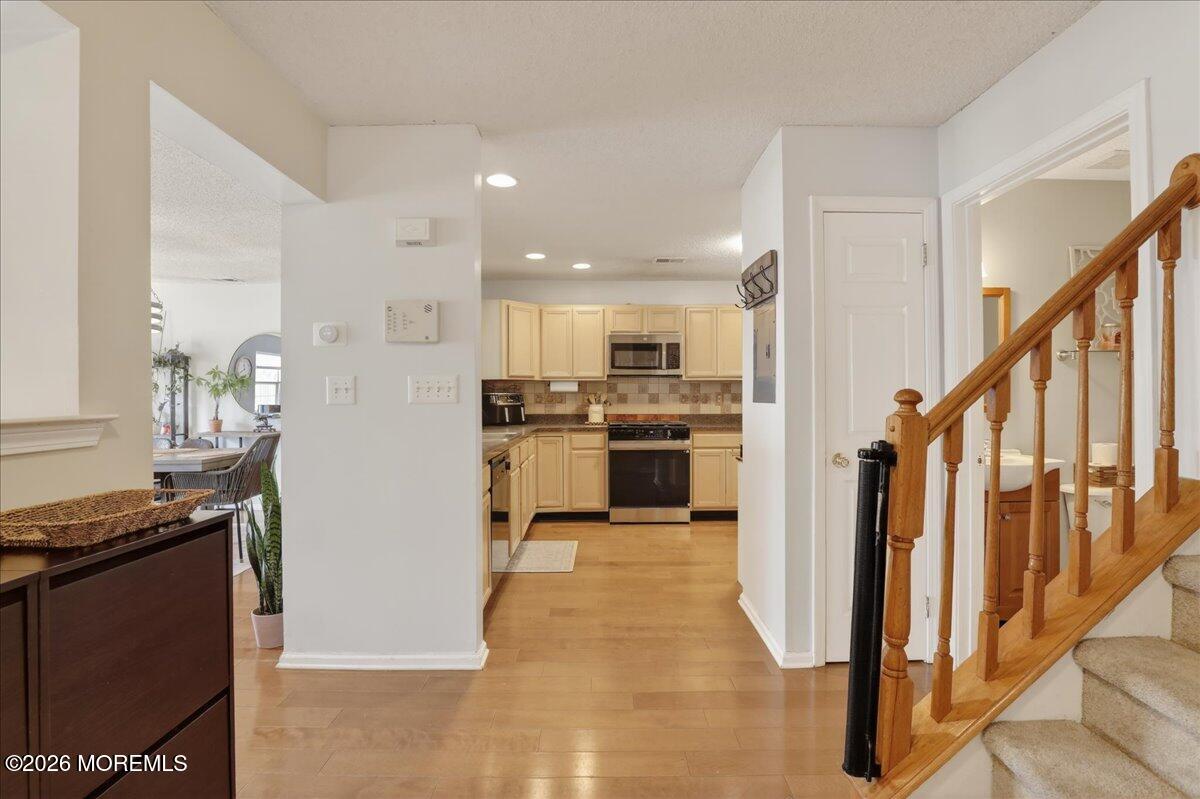 76 Shinnecock Hills Court 1000